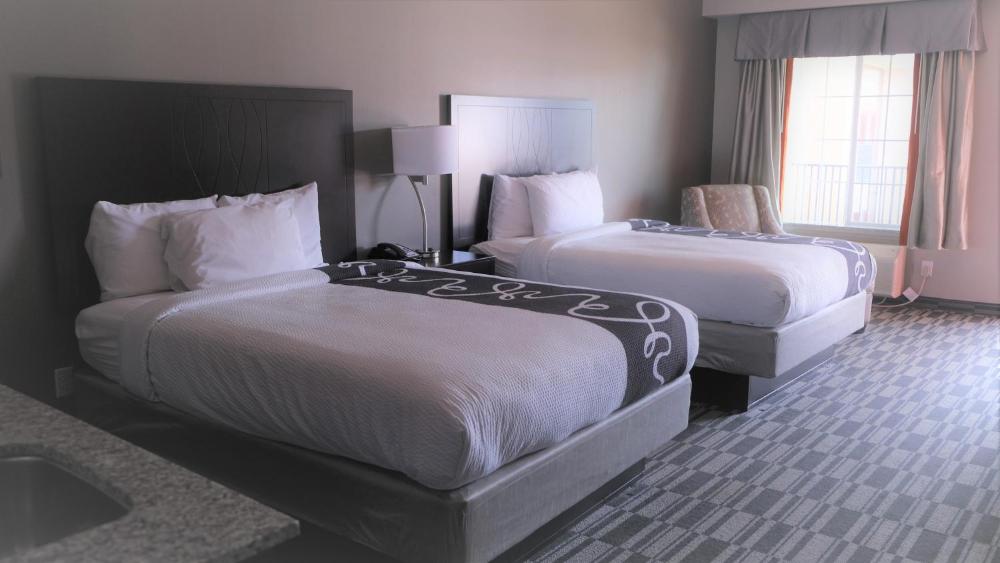 Deluxe Double Room (2 Adults + 1 Child) interior